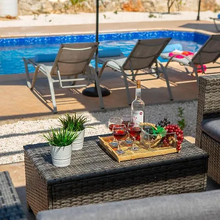 Citrus Villas - Three Bedroom Private Swimming Pool At Polis, Latchi *