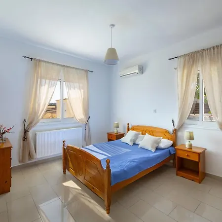 Citrus Villas - Three Bedroom Private Swimming Pool At Polis, Latchi Polis