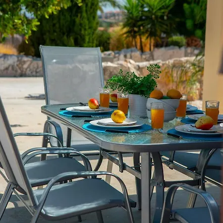 Citrus Villas - Three Bedroom Private Swimming Pool At Polis, Latchi Vilă
