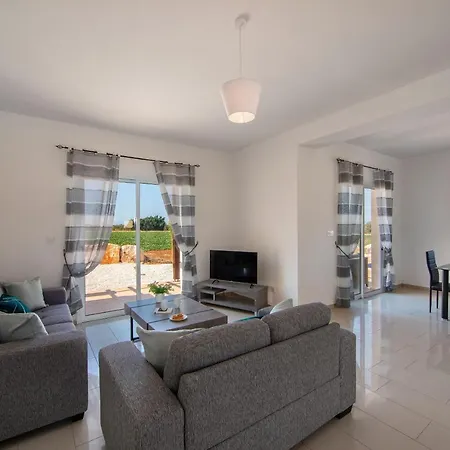 Villa Citrus Villas - Three Bedroom Private Swimming Pool At Polis, Latchi Polis
