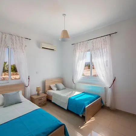 Citrus Villas - Three Bedroom Private Swimming Pool At Polis, Latchi Vilă *
